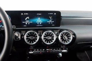 Mercedes CLA 200 1332 GASOLINA 160 5P