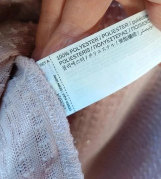 Chaqueta rosa peluda Violeta by Mango Talla 46