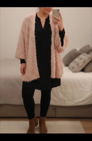 Chaqueta rosa peluda Violeta by Mango Talla 46