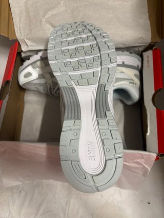 Nike P6000 Blancas y Grises Talla 43