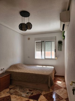 Habitación en alquiler-ambiete tranquilo y cómodo.