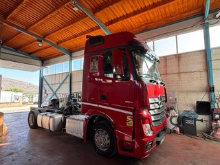 Mercedes-Benz Actros 2016 chasis euro6 1857