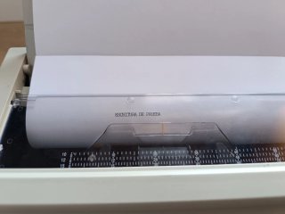 Máquina de escribir Olivetti Lettera E515
