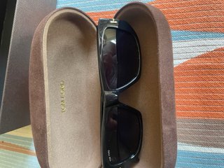 Gafas de sol TOM FORD, originales sin usar.