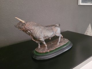 Escultura Toro Bronce Base Madera