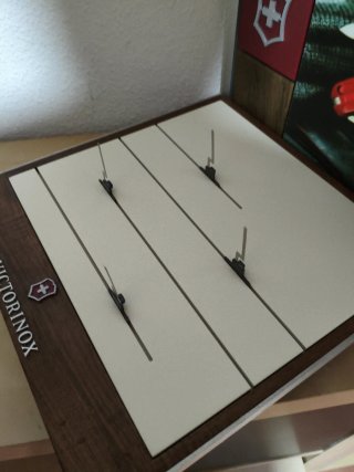 Espositore da tavolo Victorinox per coltelli
