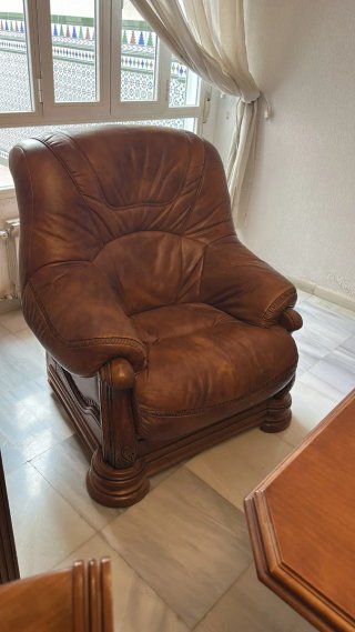 Sofá y 2 sillones de piel