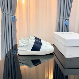 Zapatillas Valentino blancas y negras nuevas