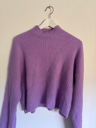 Jersey Bershka lila cuello alto
