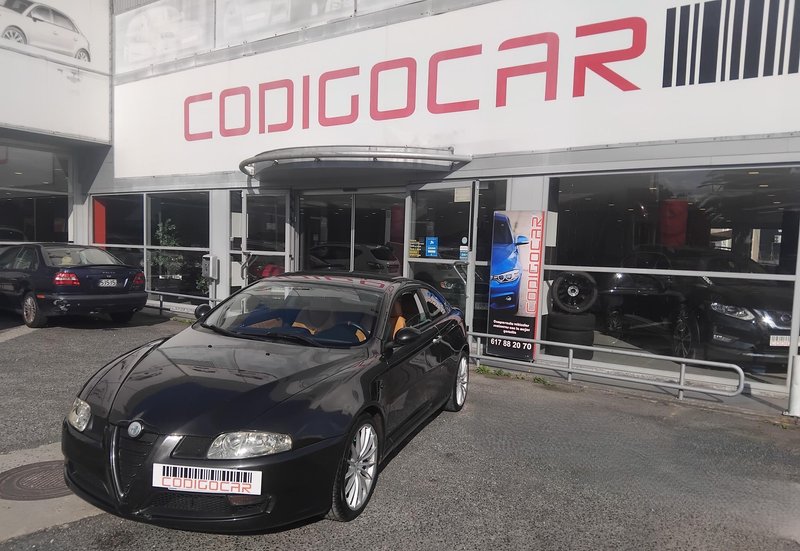 Alfa Romeo GT 2005 - foto 1