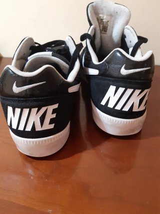 Zapatillas Nike Negras y Blancas