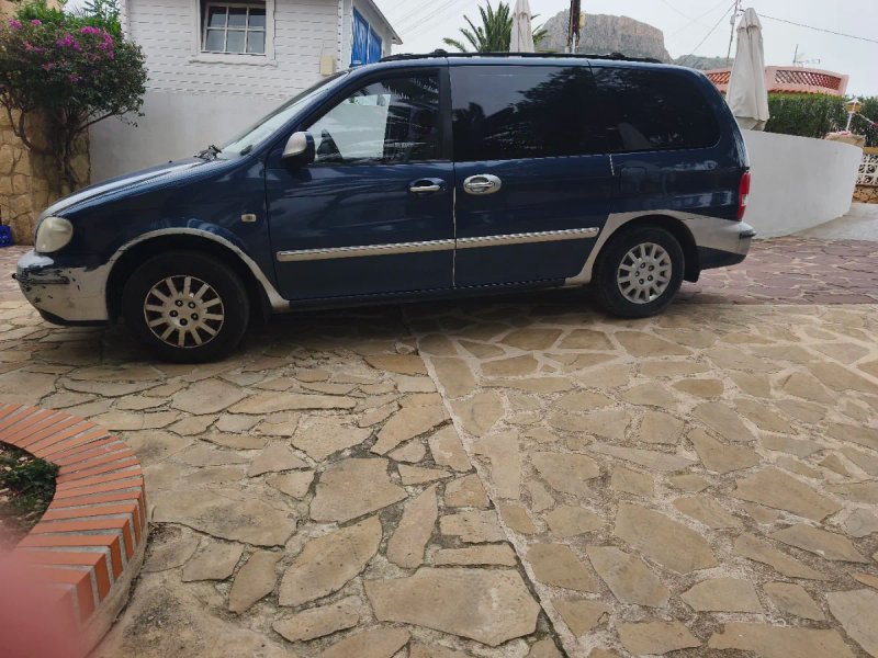 KIA Carnival 2003 - foto 1