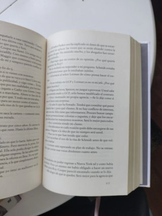 HISTORIA DE UN CANALLA. JULIA NAVARRO
