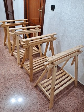 Caballetes de madera regulables en altura