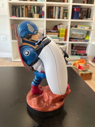 Soporte Mando PS5 o PS4 Capitán América