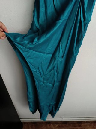 Vestido midi Zara asimétrico satinado L