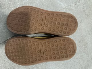 Zapatillas Puma altas beige niña