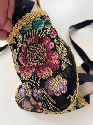 Alpargatas cuña bordadas floral talla 39