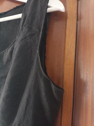 Vestido negro bordado flores