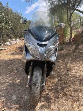Suzuki Burgman 400 gris plata 70.000km siniestro