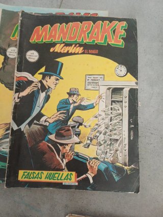 Varios comics 9 de mandrake el javanes la masa