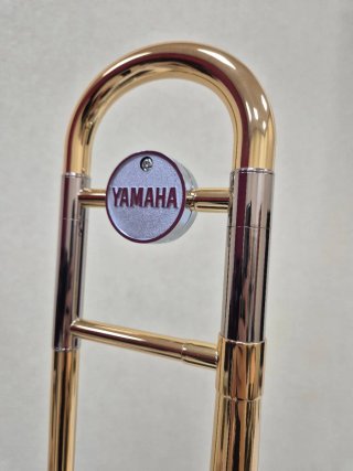 Trombon Yamaha de pistones con estuche