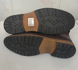 Botines piel hombre.