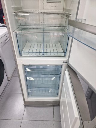 Nevera AEG de 2m x 60cm