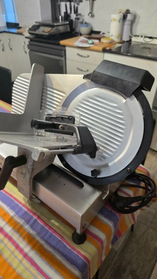 Cortadora de fiambre profesional