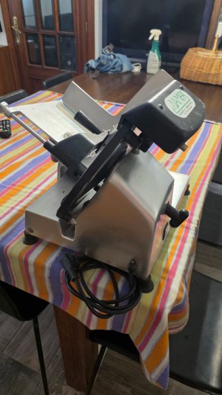 Cortadora de fiambre profesional