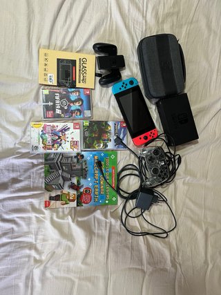 Nintendo Switch Completa con sus accesorios