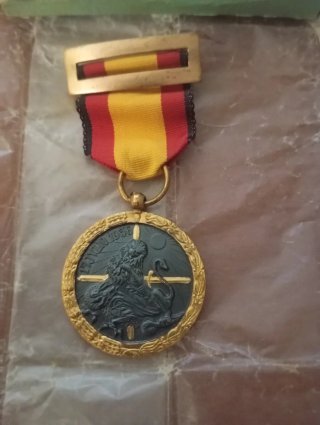 Condecoraciones Militares Insignias