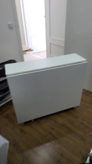 Mesa plegable blanca