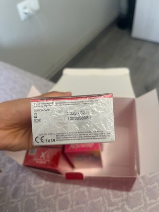 5 cajas rojas y 2 rosas