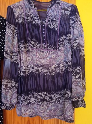 Lote 3 prendas: Vestido, blusa y pantalón.
