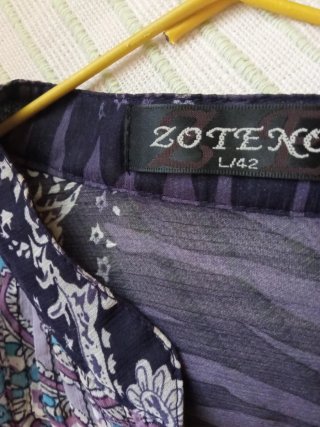 Lote 3 prendas: Vestido, blusa y pantalón.