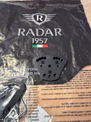 Pernera táctica Radar negra