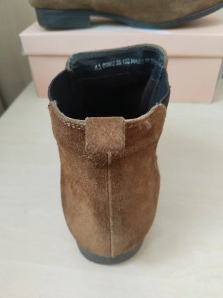 Botines de cuero marrones