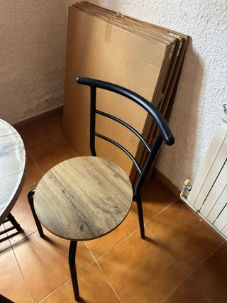 Mesita y 2 Sillas JYSK