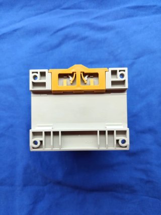 Fuente de alimentación OMRON