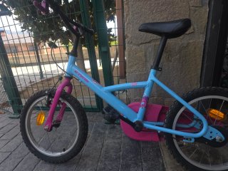 Bicicleta infantil Btwin azul y rosa