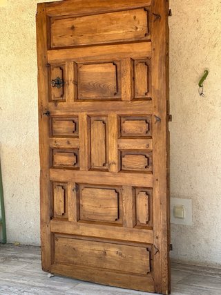 Puerta antigua de convento, s.XVII-XVIII