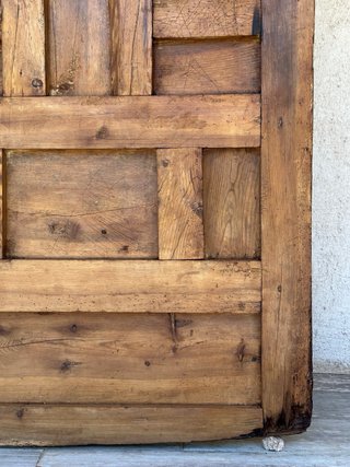 Puerta antigua de convento, s.XVII-XVIII