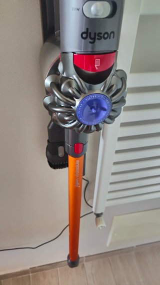 Dyson V8 Absolute Aspirapolvere Senza Filo