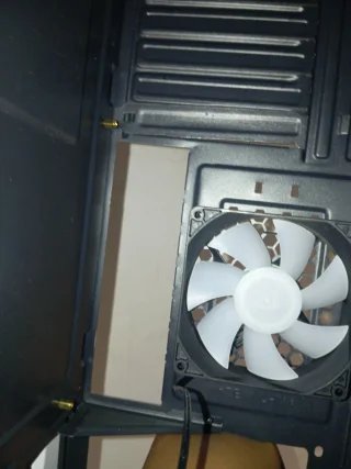 Caja PC Mars Gaming Blanca Cristal Templado