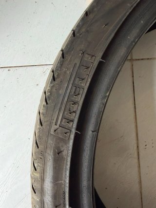Neumáticos de coche 225/35/19