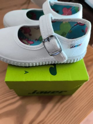 Zapatillas niña T.24