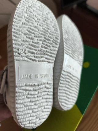 Zapatillas niña T.24