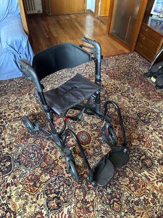 Silla y andador, para personas mayores marca IM