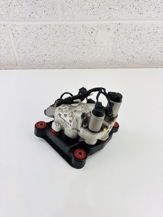 6775258 Bloque válvulas suspensión dinámica BMW Serie 7 2008-2012